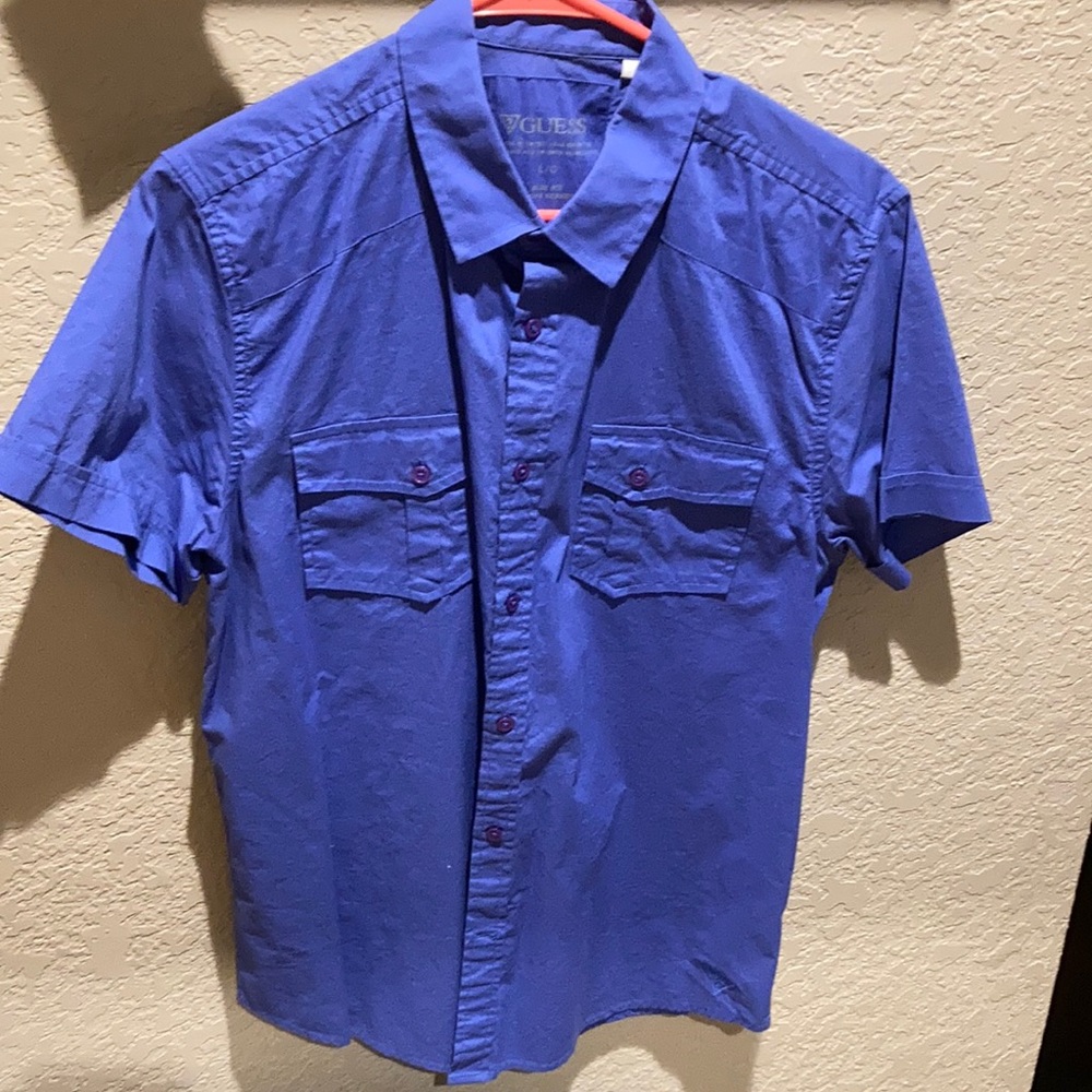 Men’s Guess button up